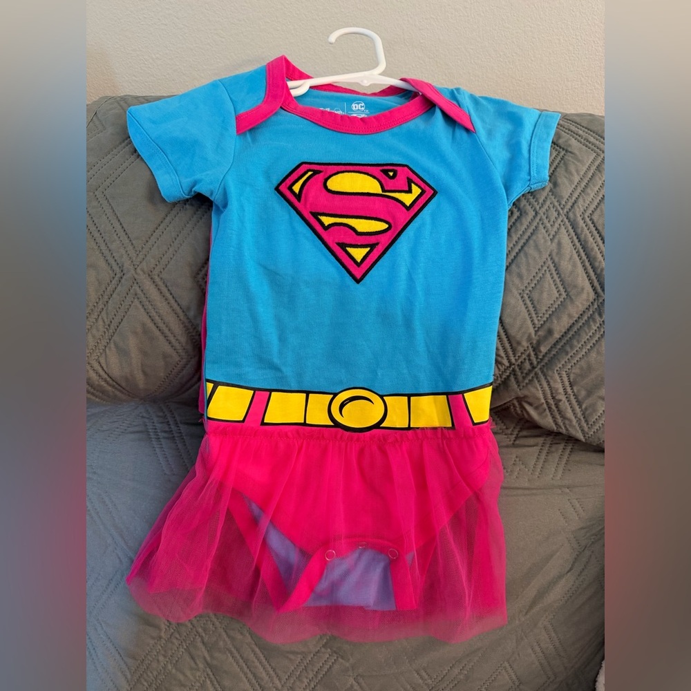 🦸‍♀️ Super Cute Six Flags DC Comics Supergirl Tutu Onesie Dress 18M never worn